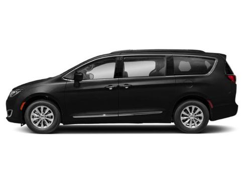 Used 2018 Chrysler Pacifica Limited FWD image 3