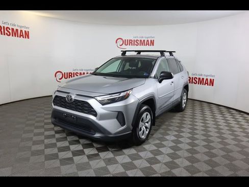 Used 2023 Toyota RAV4 LE image 2
