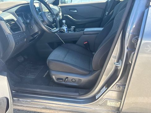 Used 2021 Nissan Rogue SV AWD/4WD image 2