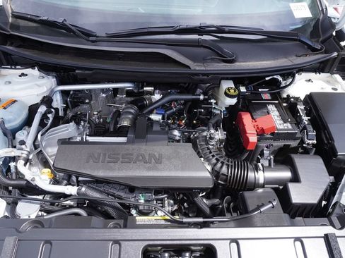 Certified 2026 Nissan Rogue SV FWD image 7