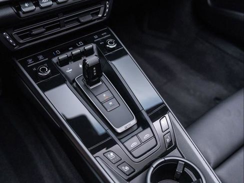 Used 2024 Porsche 911 Targa 4S w/ Premium Package image 32