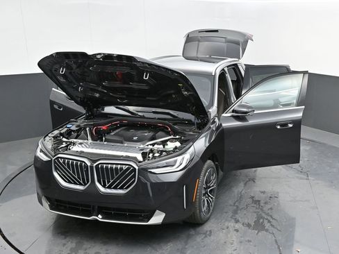Certified 2025 BMW X3 xDrive30i w/ Premium Package AWD/4WD image 52