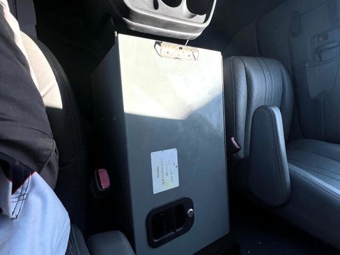 Used 2012 Chevrolet Express 2500 w/ Cold Climate Package image 25