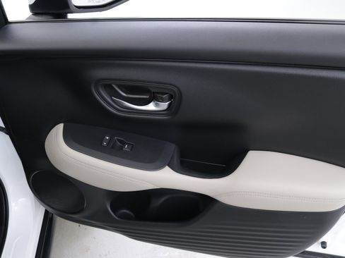 Used 2023 Honda HR-V LX image 30