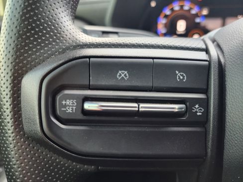 Used 2025 Chevrolet Colorado Trail Boss image 18