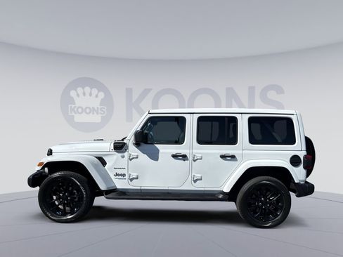 Used 2022 Jeep Wrangler Unlimited Sahara w/ Cold Weather Group AWD/4WD image 2