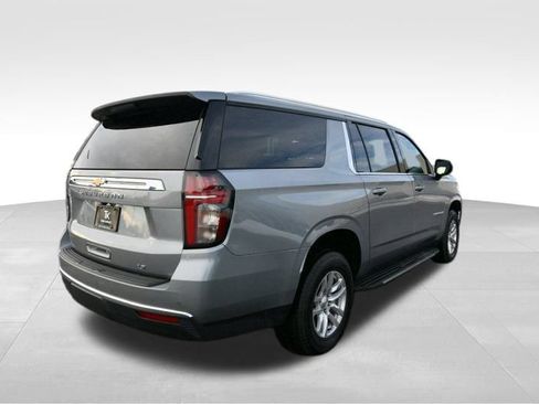 Used 2024 Chevrolet Suburban LT AWD/4WD image 8