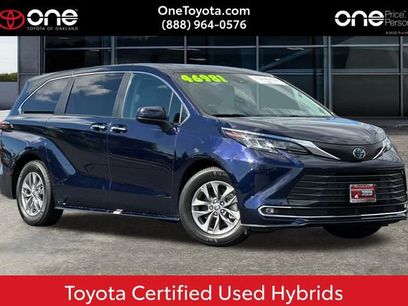 Certified 2023 Toyota Sienna XLE
