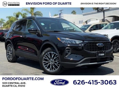 New 2025 Ford Escape SE image 1