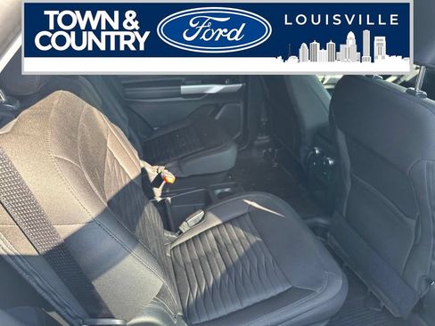 Used 2021 Ford Explorer XLT w/ Class III Trailer Tow Package AWD/4WD image 21