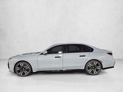 New 2026 BMW 740i RWD image 8