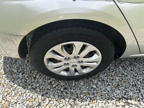 Used 2010 Kia Forte EX FWD image 23