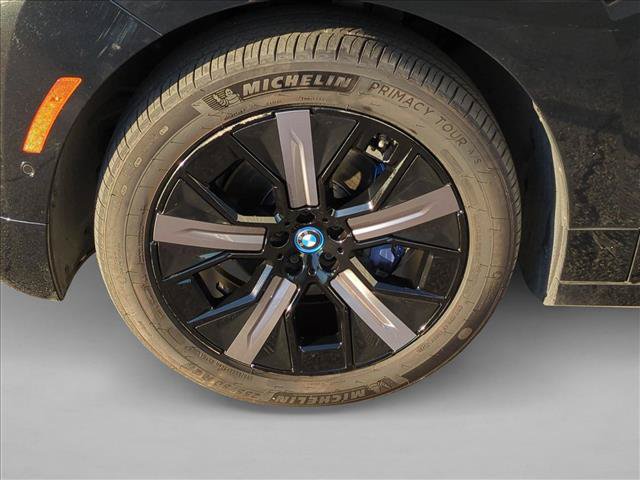 Used 2024 BMW iX xDrive50 w/ Sport Package AWD/4WD image 24