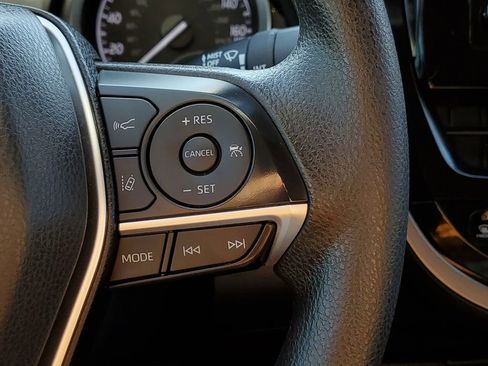 Used 2022 Toyota Camry LE image 16