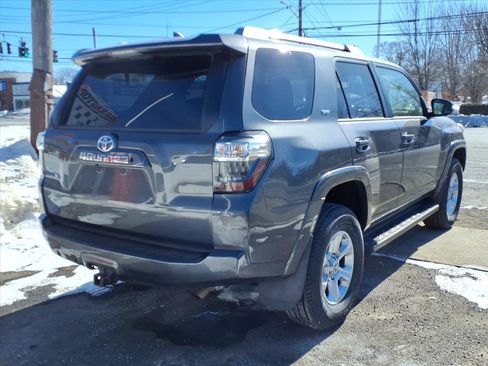 Used 2018 Toyota 4Runner SR5 Premium image 5