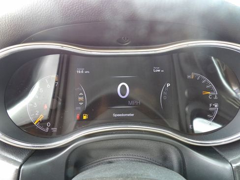 Used 2016 Jeep Grand Cherokee Limited image 17