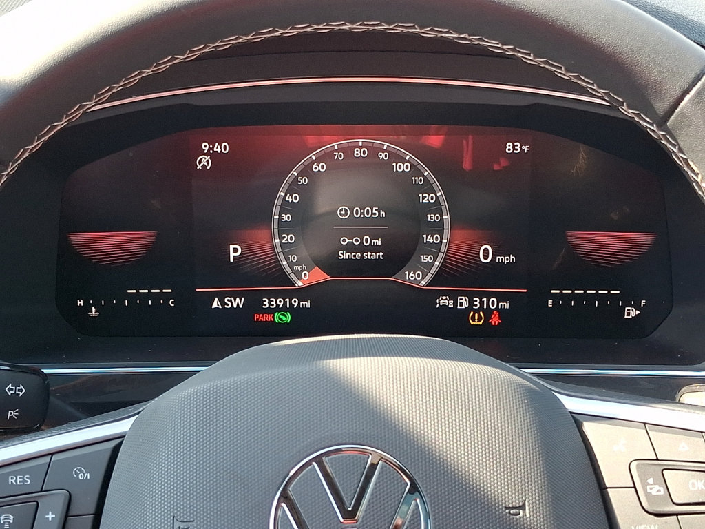 Used 2023 Volkswagen Tiguan SE R-Line FWD image 26