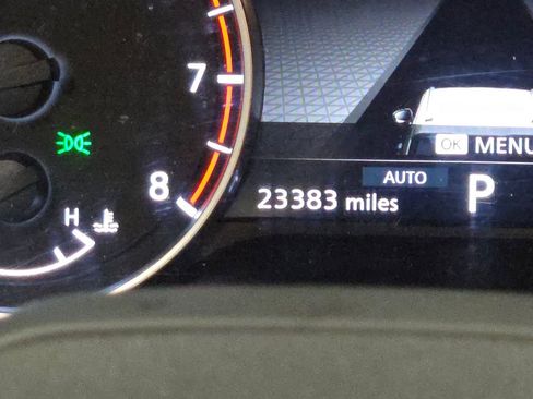 Used 2025 Nissan Rogue SV image 18