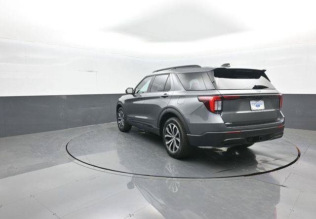 New 2026 Ford Explorer ST-Line RWD image 5