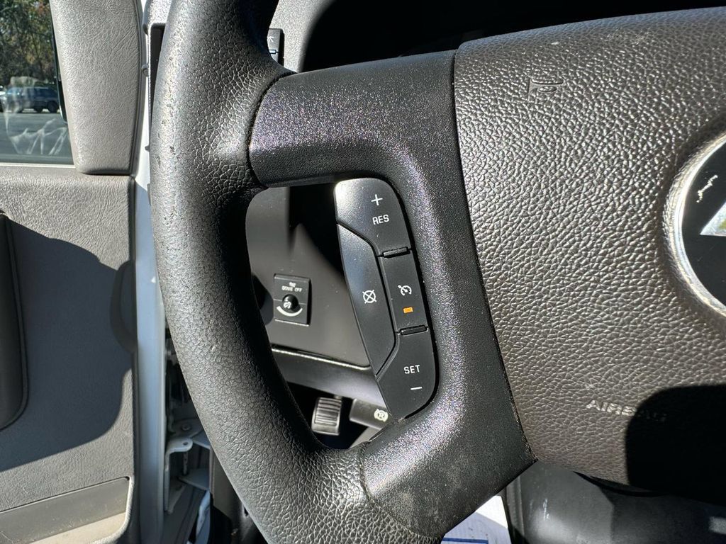 Used 2019 Chevrolet Express 2500 w/ Driver Convenience Package RWD image 12