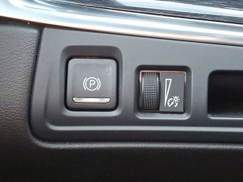 Certified 2023 Cadillac XT5 Premium Luxury image 24