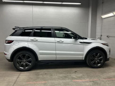 Used 2018 Land Rover Range Rover Evoque SE Premium AWD/4WD image 3
