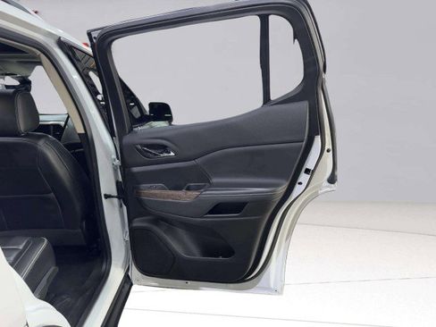 Used 2021 GMC Acadia Denali w/ Denali Technology Package image 55