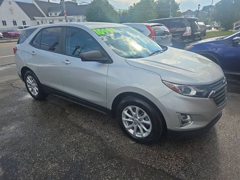 Used 2020 Chevrolet Equinox LS w/ LS Convenience Package FWD image 7