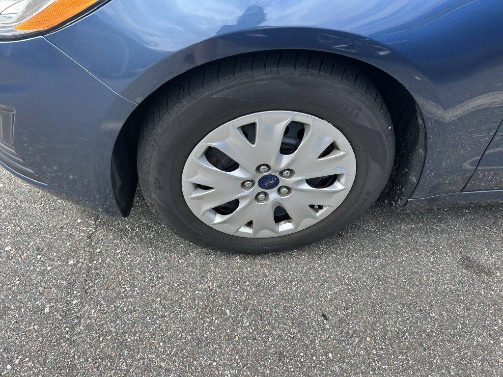 Used 2019 Ford Fusion S FWD image 10