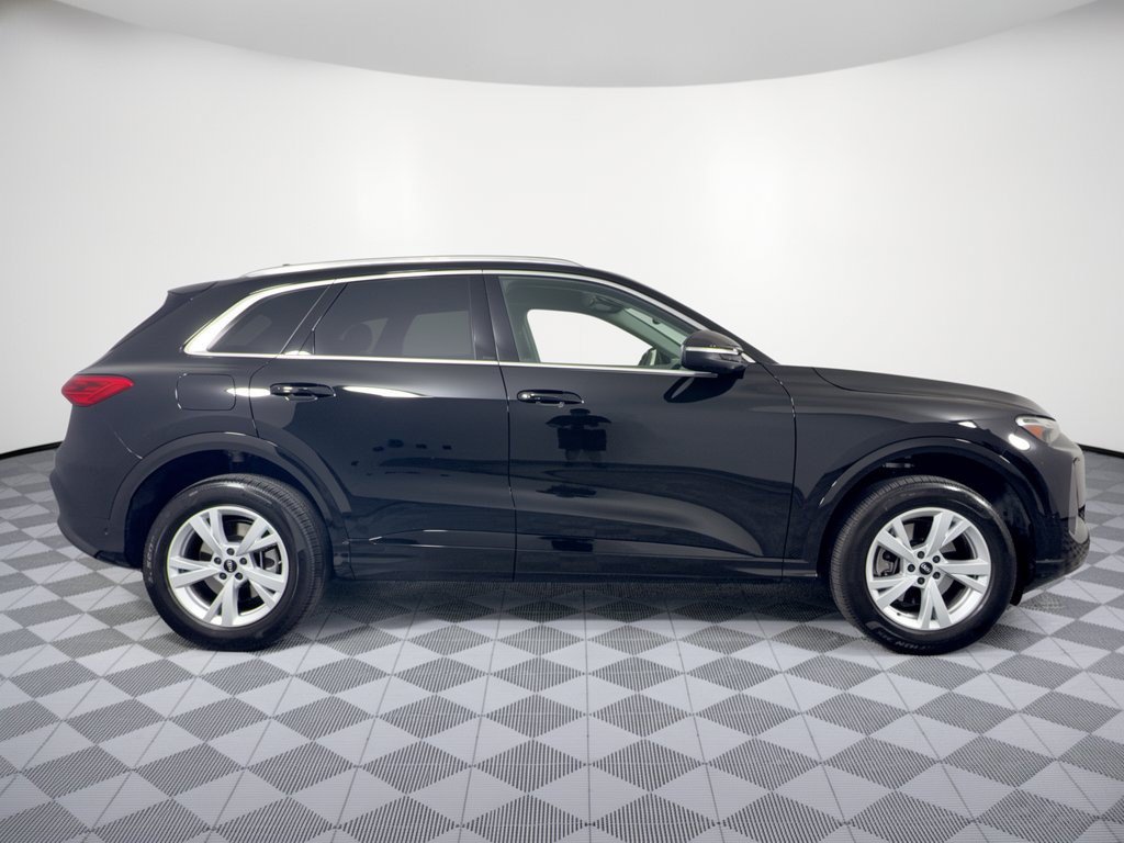 Certified 2025 Audi Q5 Premium w/ Convenience Package AWD/4WD image 8