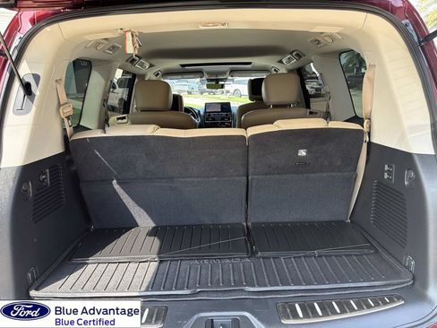 Used 2023 Nissan Armada Platinum w/ Captain's Chairs Package RWD image 11