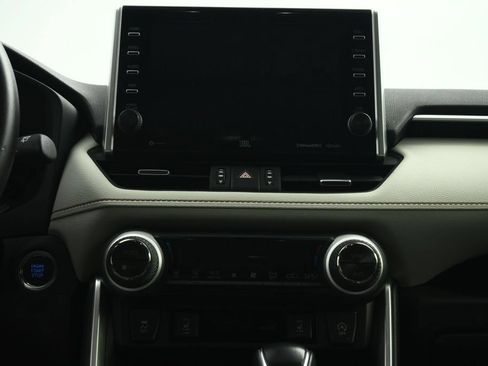 Used 2022 Toyota RAV4 XLE Premium FWD image 38