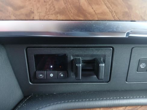 Used 2022 Nissan Armada SL RWD image 33