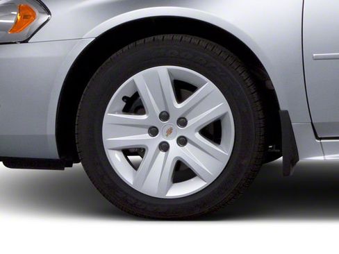 Used 2010 Chevrolet Impala LS FWD image 14