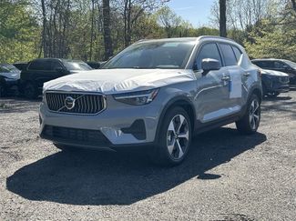 New 2025 Volvo XC40 B5 Core w/ Protection Package Premier image 1