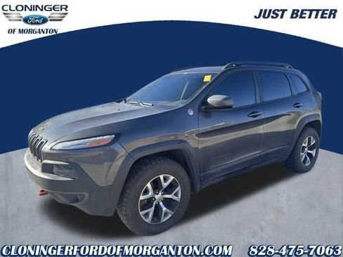 Used 2017 Jeep Cherokee Trailhawk image 1