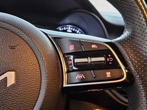 Used 2024 Kia Forte GT-Line image 13