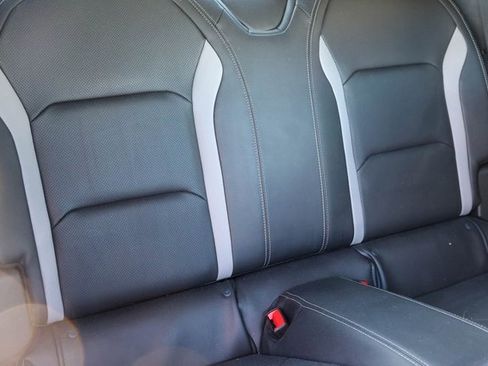 Used 2020 Chevrolet Camaro LT image 15