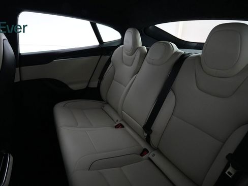 Used 2022 Tesla Model S Plaid image 24