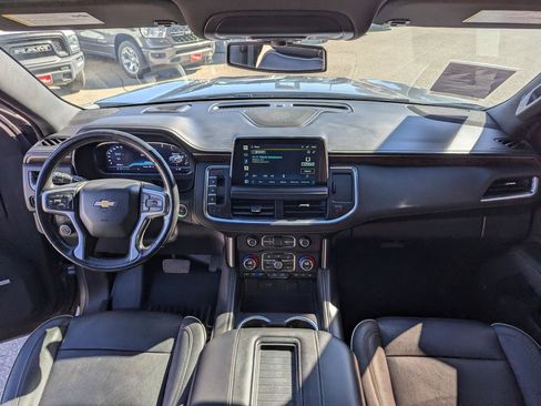 Used 2022 Chevrolet Suburban Premier AWD/4WD image 19