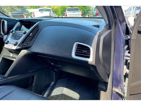 Used 2017 Chevrolet Equinox Premier w/ Enhanced Convenience Package AWD/4WD image 17