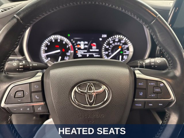 Used 2021 Toyota Highlander XSE AWD/4WD image 19