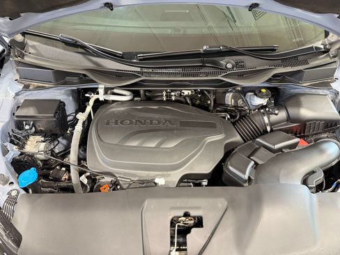 Used 2025 Honda Odyssey Elite image 34