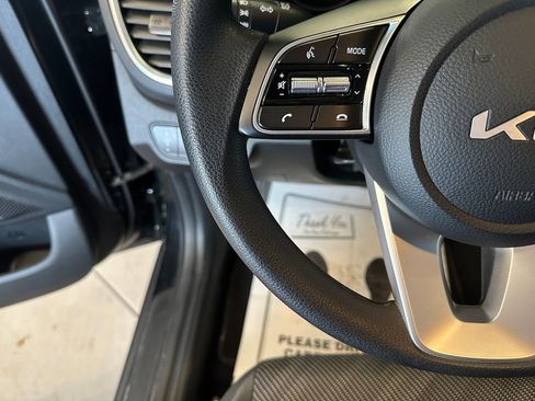 Used 2022 Kia Seltos LX AWD/4WD image 11