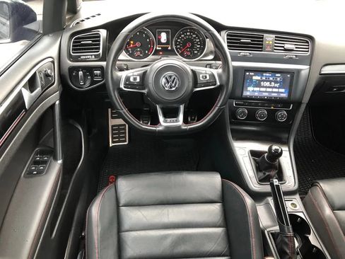 Used 2015 Volkswagen Golf 4-Door FWD image 13