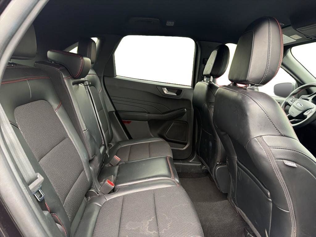 Used 2025 Ford Escape ST-Line AWD/4WD image 7