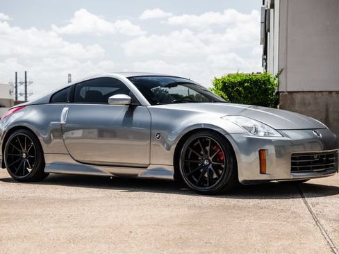 Used 2006 Nissan 350Z Coupe RWD image 47