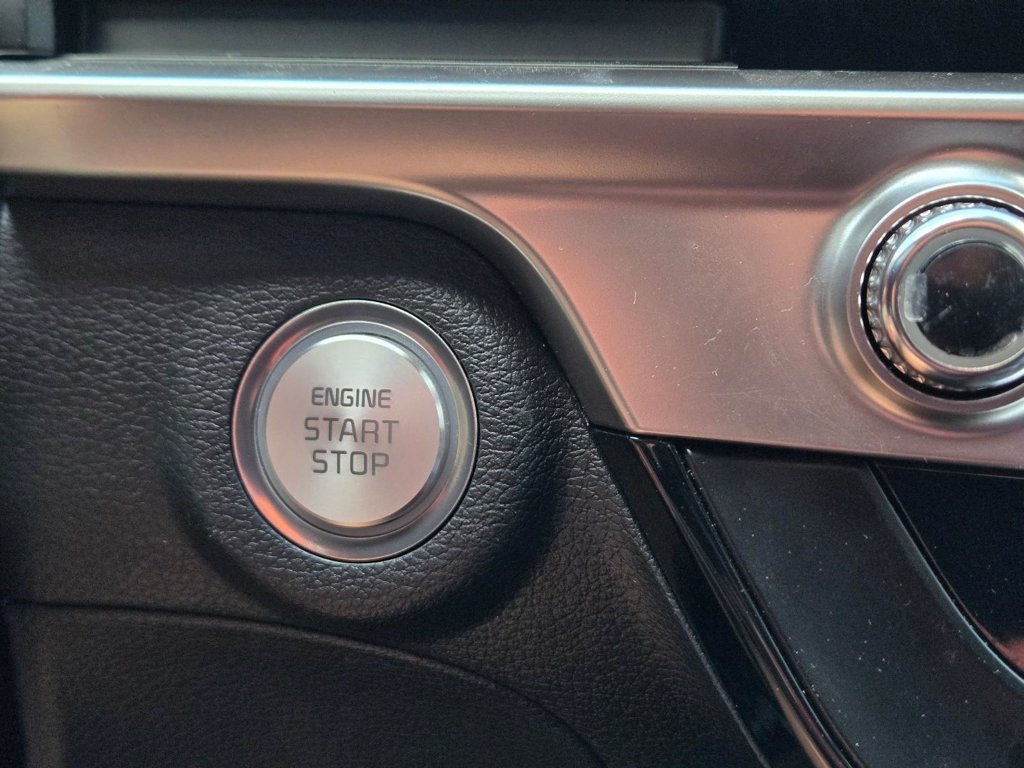 Used 2025 Kia Telluride LX FWD image 27