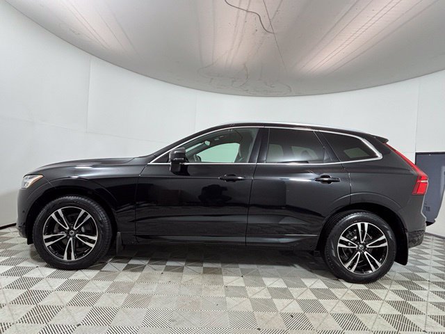 Used 2019 Volvo XC60 T5 Momentum w/ Multimedia Package AWD/4WD image 4