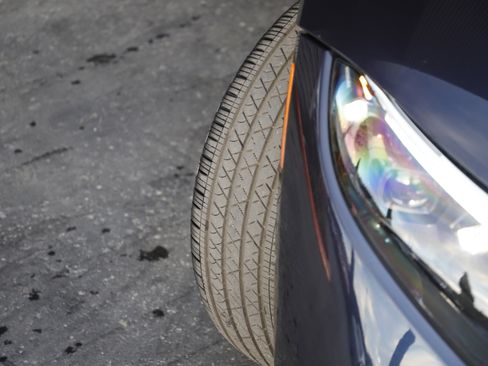 Used 2022 Mercedes-Benz EQS 580 4MATIC Sedan image 3